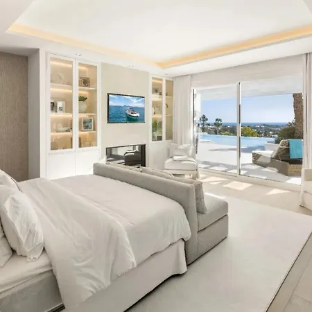 Manila Villa *